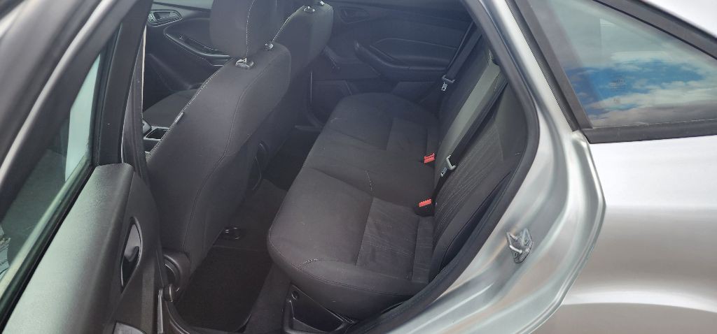 2016 Ford Focus Image 6