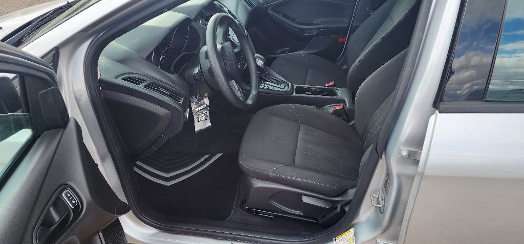 2016 Ford Focus Image 7