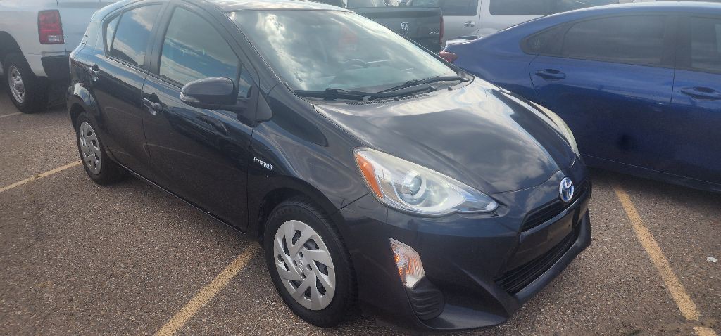 2016 Toyota Prius Image 2