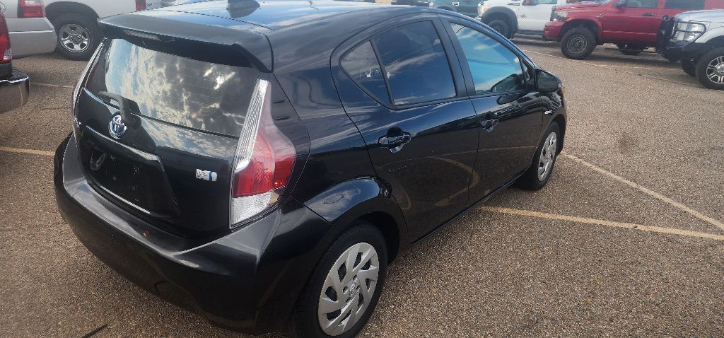 2016 Toyota Prius Image 8