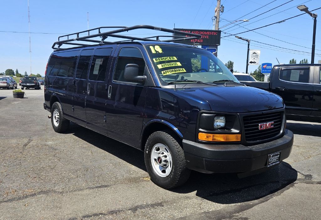 2014 GMC Savana Image 1