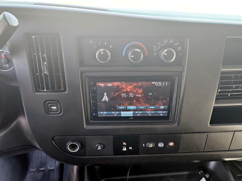 2014 GMC Savana Image 10