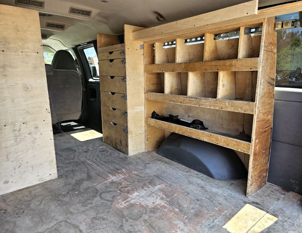 2014 GMC Savana Image 15