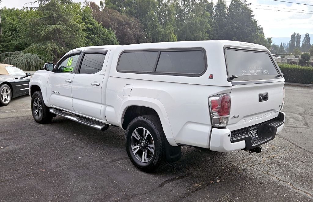 2016 Toyota Tacoma Image 5