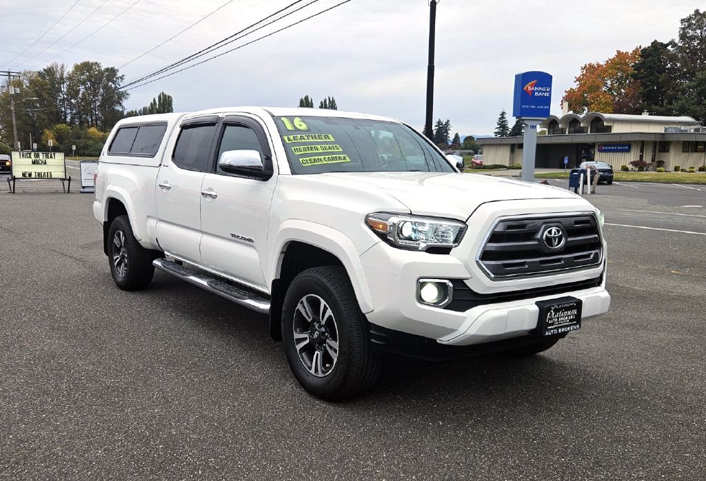 2016 Toyota Tacoma Image 1