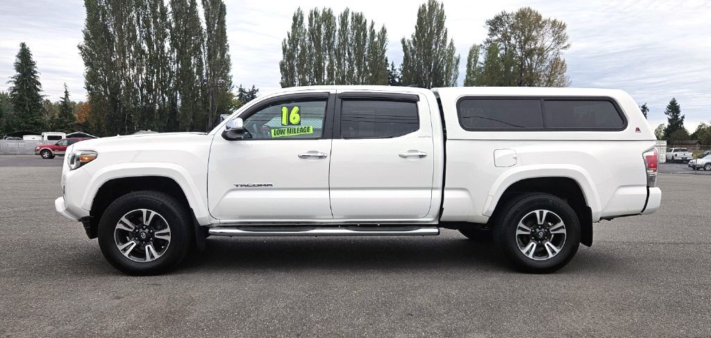 2016 Toyota Tacoma Image 5