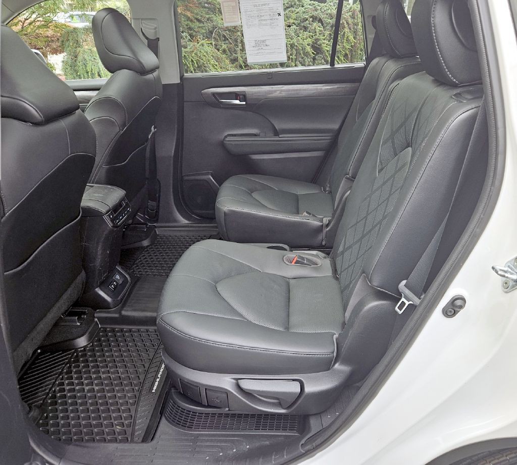 2021 Toyota Highlander Image 10