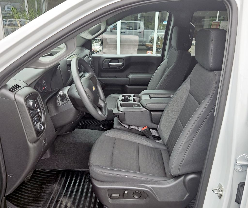 2024 Chevrolet Silverado 1500 Image 8