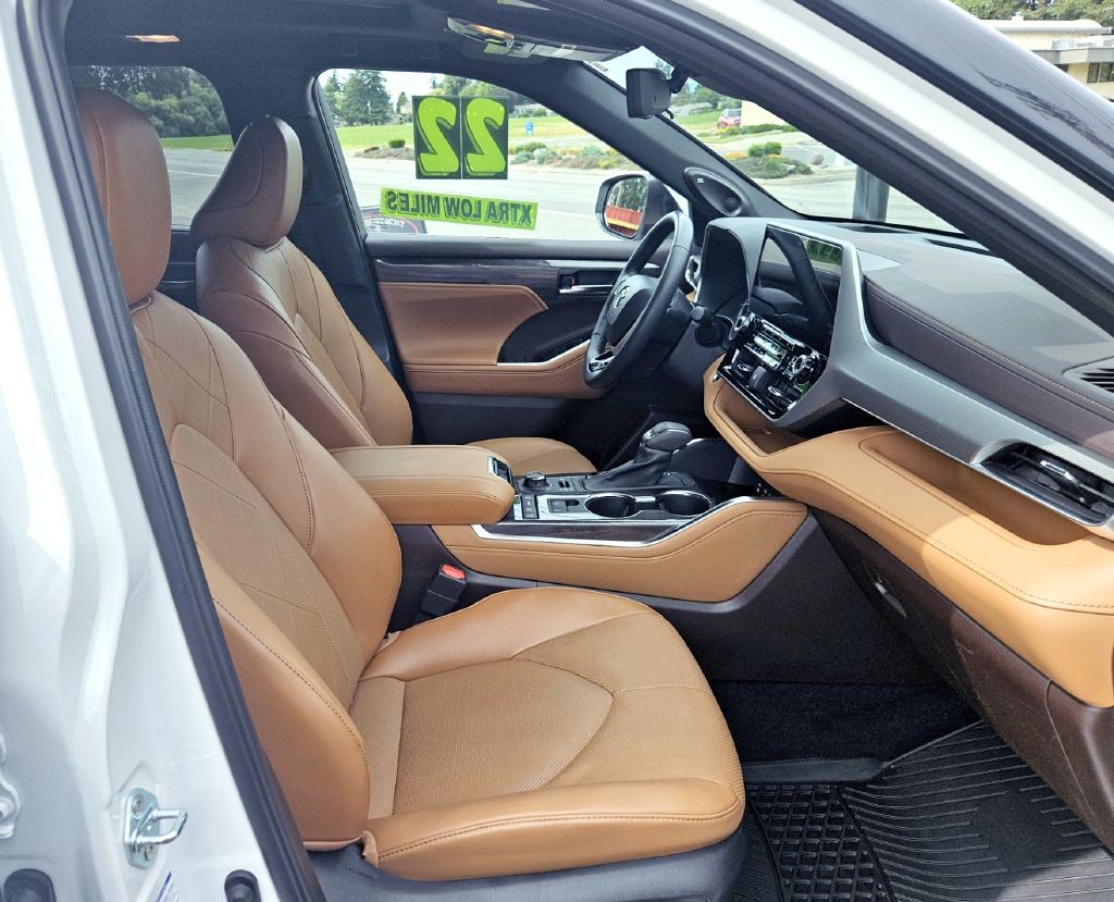 2022 Toyota Highlander Image 13