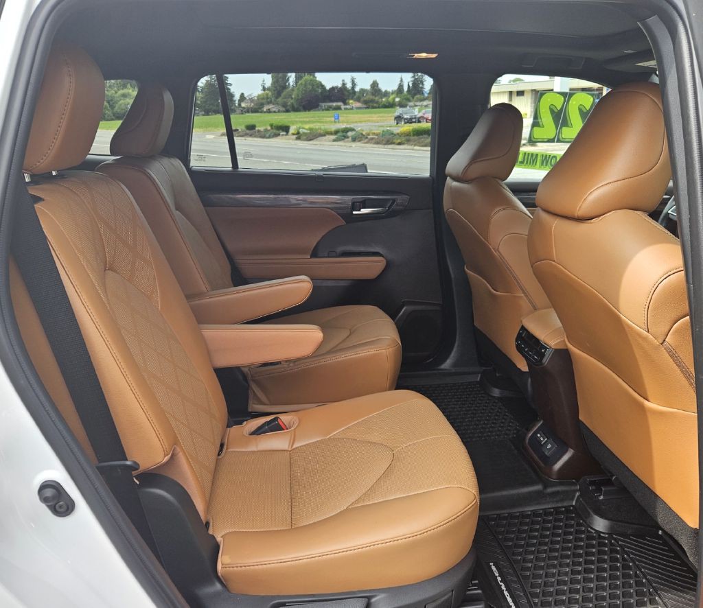 2022 Toyota Highlander Image 15