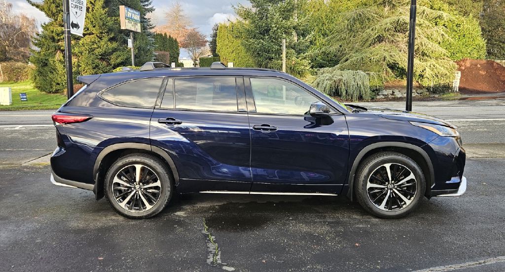 2022 Toyota Highlander Image 2