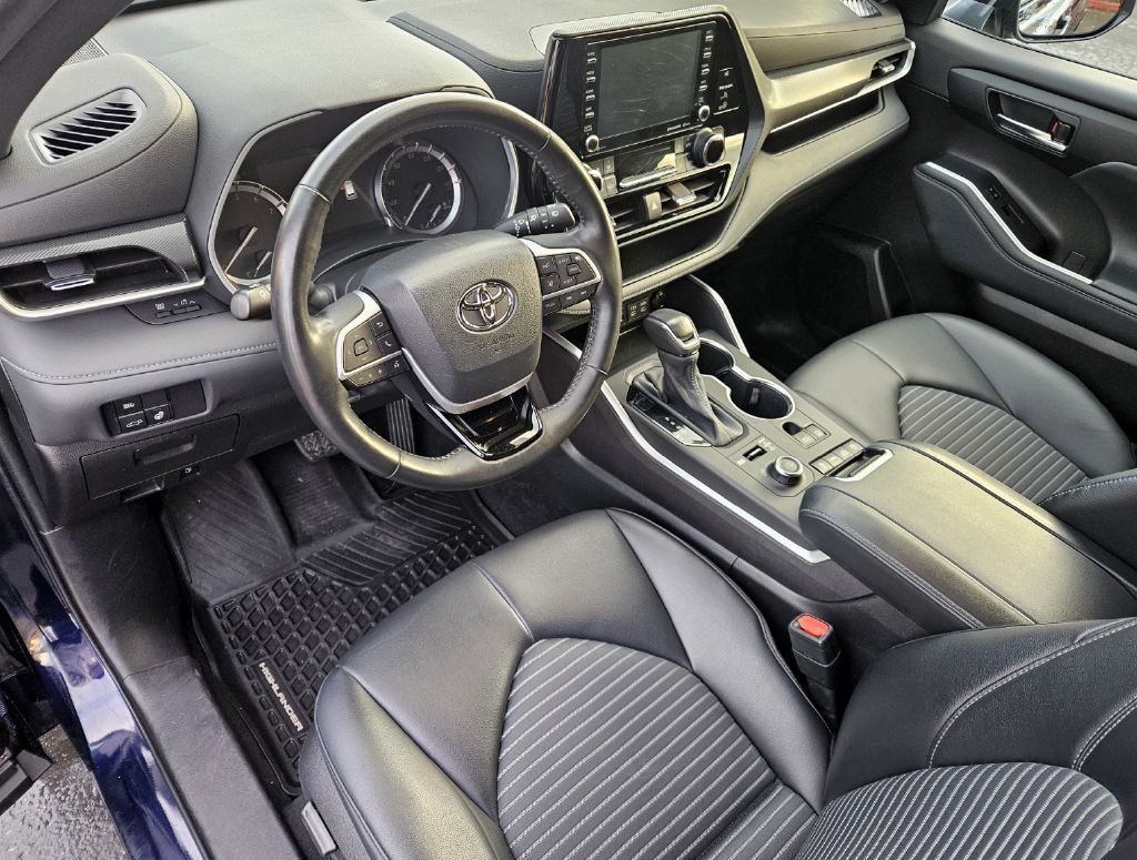 2022 Toyota Highlander Image 3