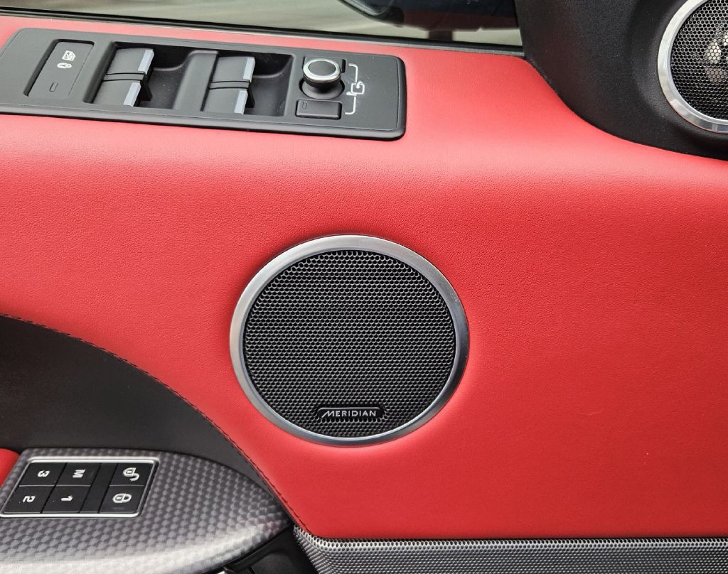 2016 Land Rover Range Rover Sport Image 17