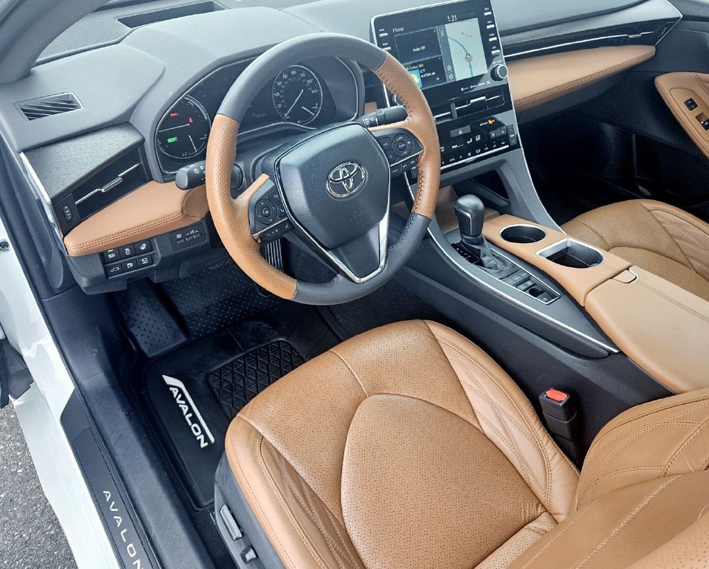 2020 Toyota Avalon Image 8