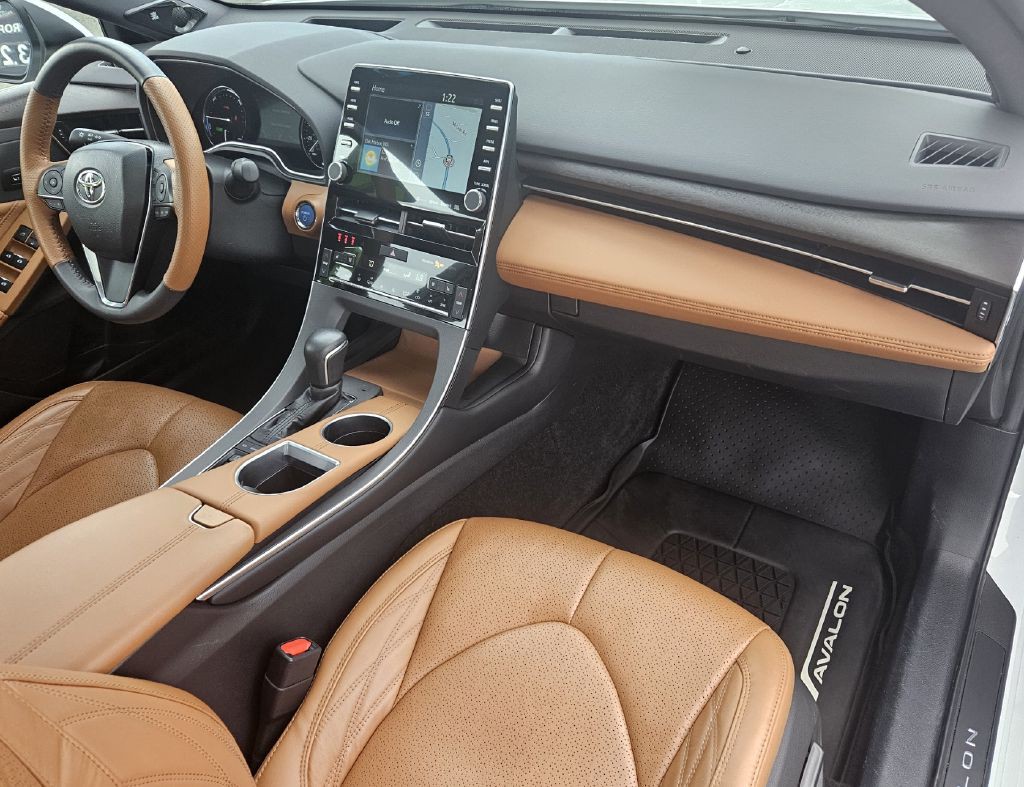 2020 Toyota Avalon Image 12