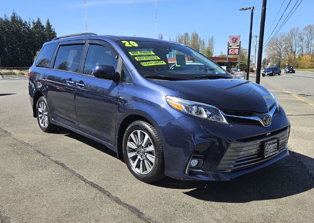 2020 Toyota Sienna Image 1