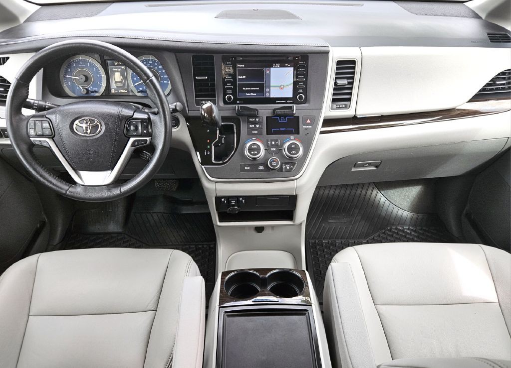 2020 Toyota Sienna Image 10