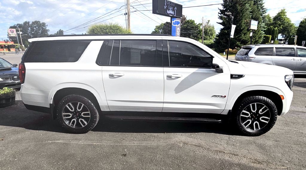 2021 GMC Yukon Image 4