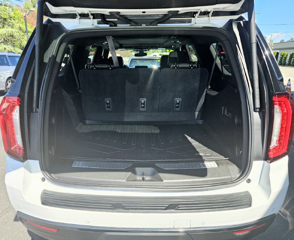 2021 GMC Yukon Image 16