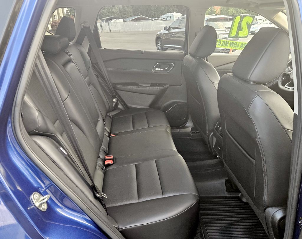 2021 Nissan Rogue Image 8