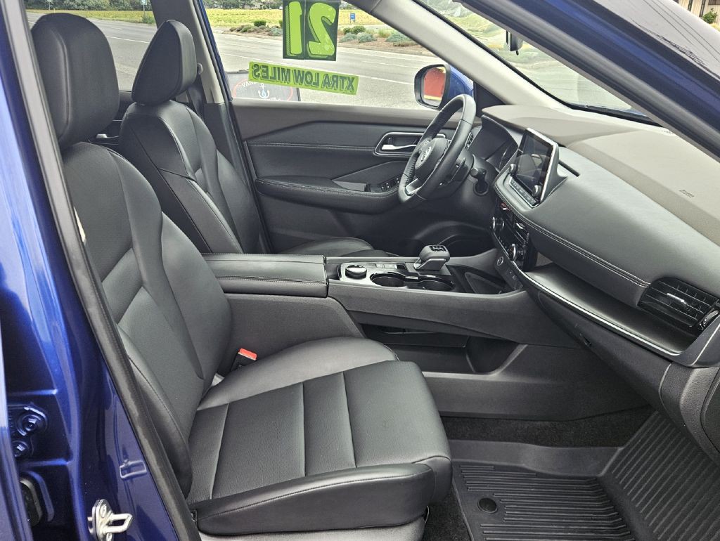 2021 Nissan Rogue Image 12