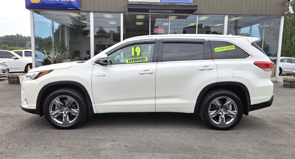 2019 Toyota Highlander Image 2