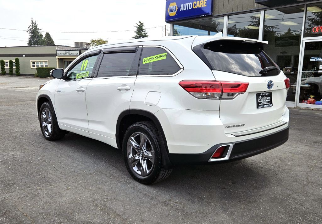 2019 Toyota Highlander Image 3
