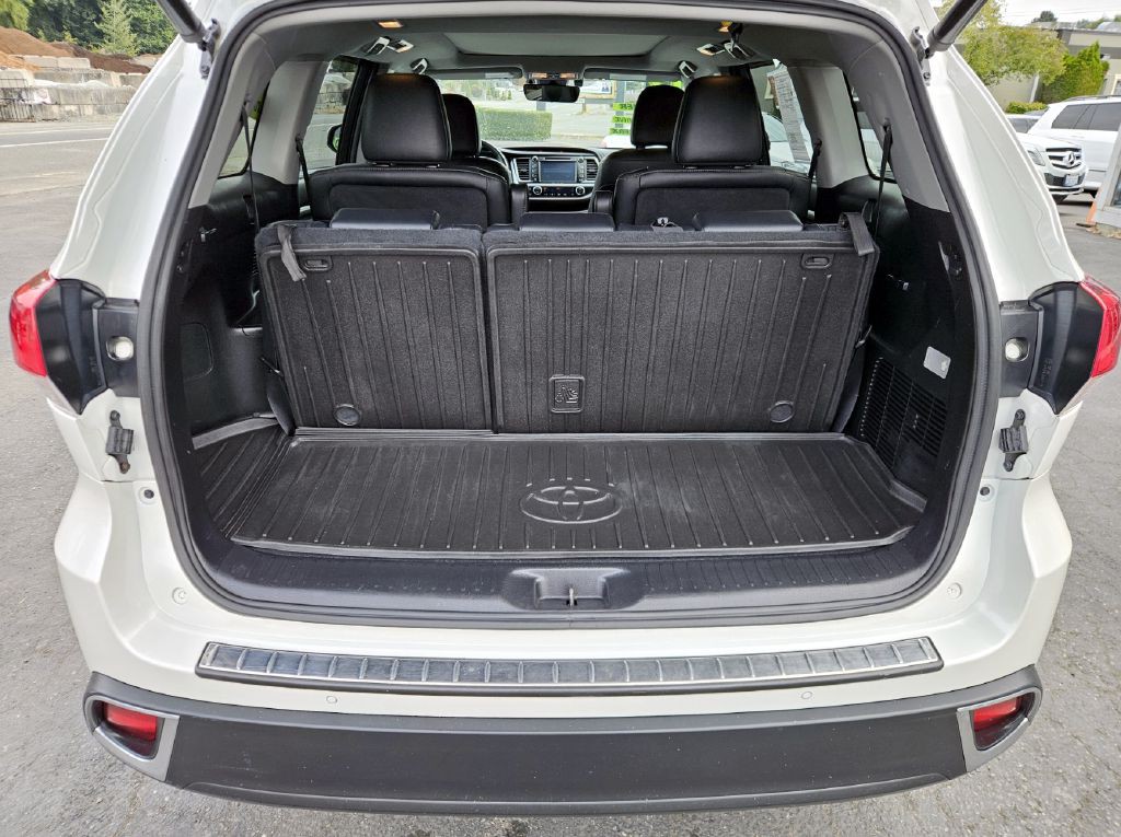 2019 Toyota Highlander Image 16