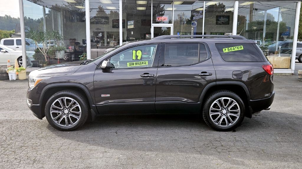 2019 GMC Acadia Image 2