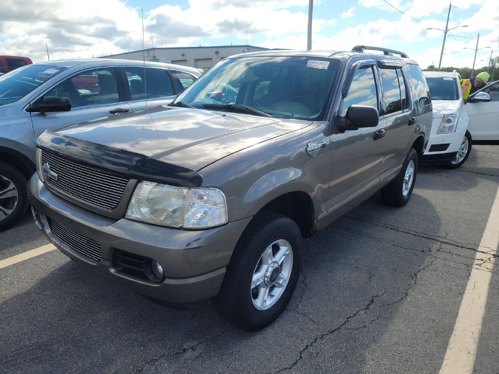 2004 Ford Explorer XLT