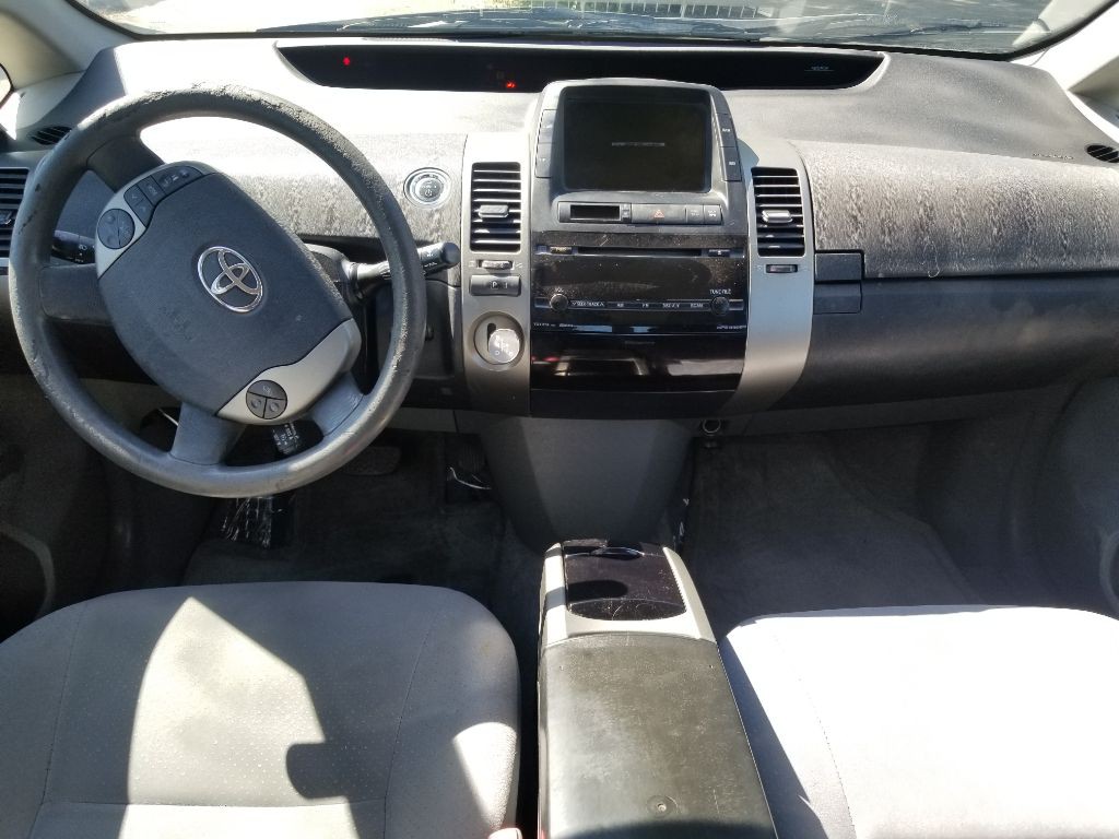 2005 Toyota Prius Image 2