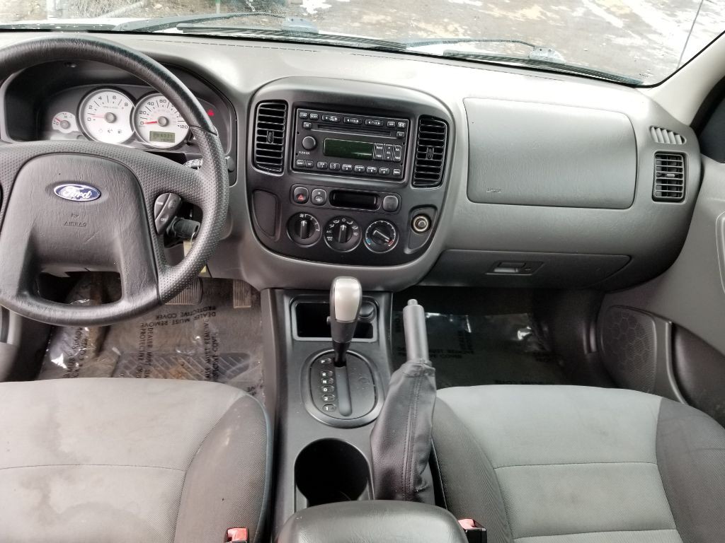 2006 Ford Escape Image 8