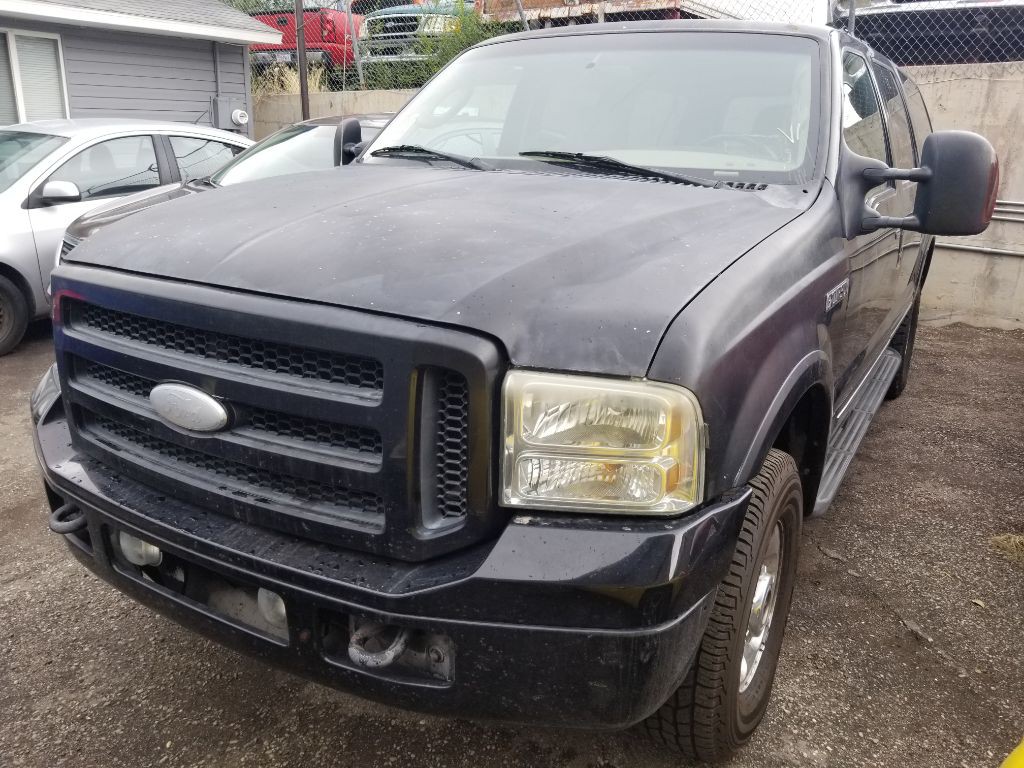 2005 Ford Excursion Image 2