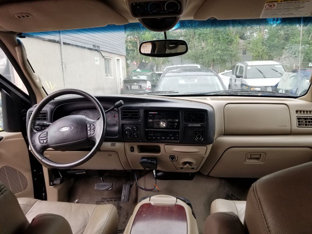2005 Ford Excursion Image 5