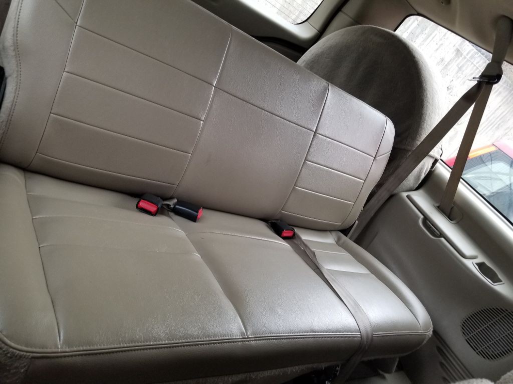 2005 Ford Excursion Image 16