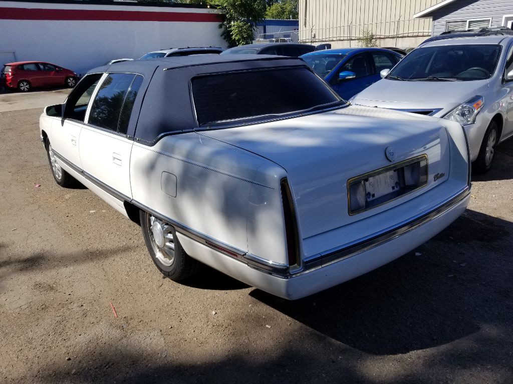 1994 Cadillac DeVille Image 15