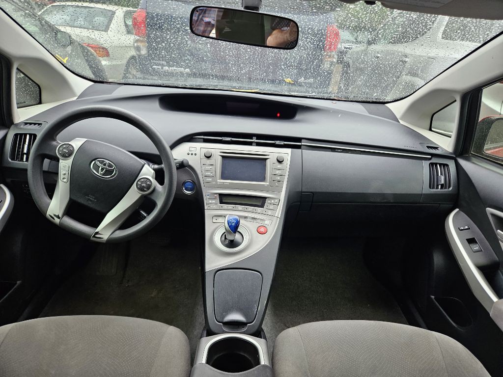 2015 Toyota Prius Image 7