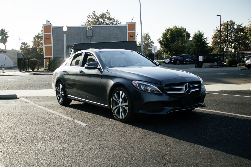 2015 Mercedes-Benz C-Class Image 2