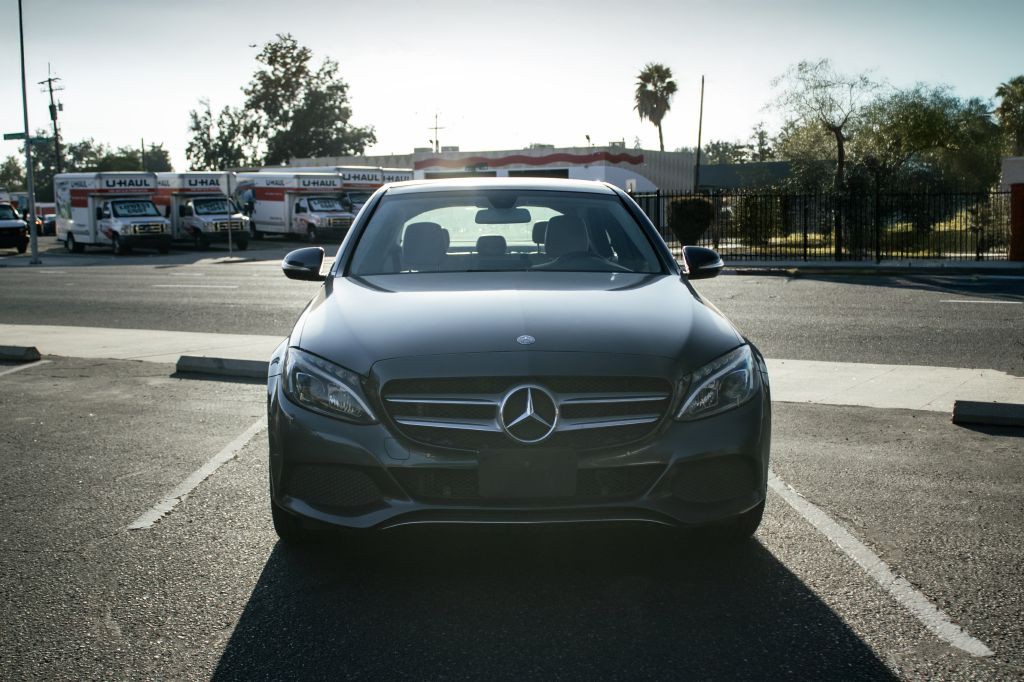 2015 Mercedes-Benz C-Class Image 3