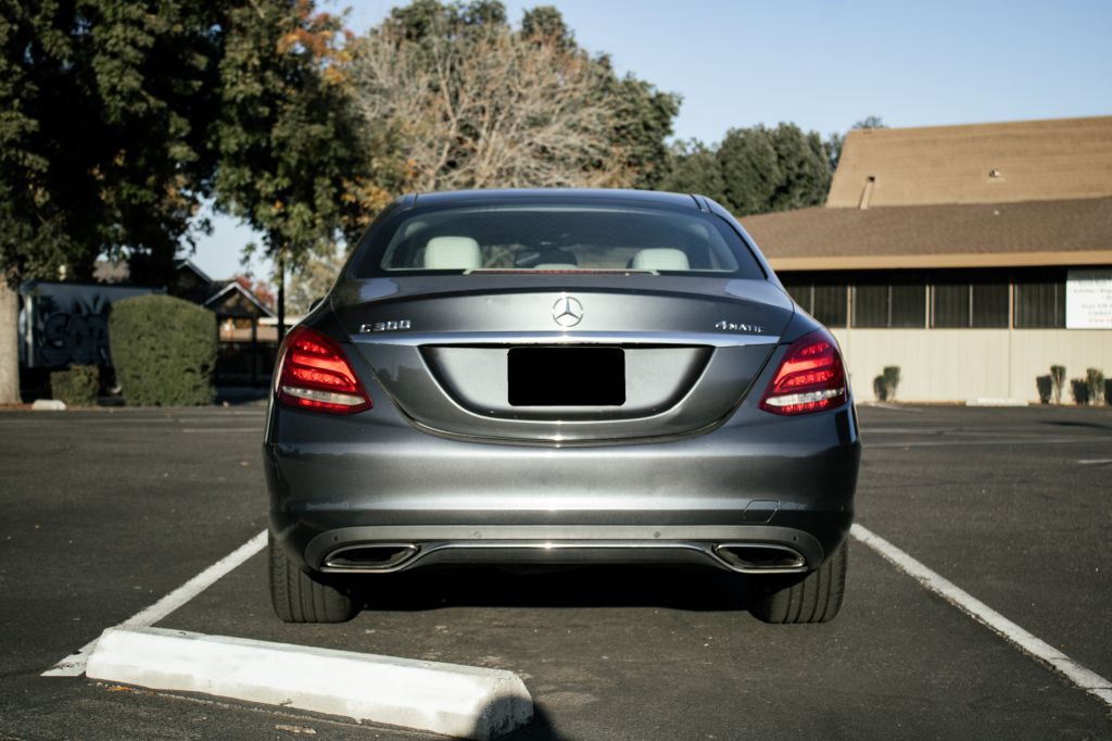 2015 Mercedes-Benz C-Class Image 8