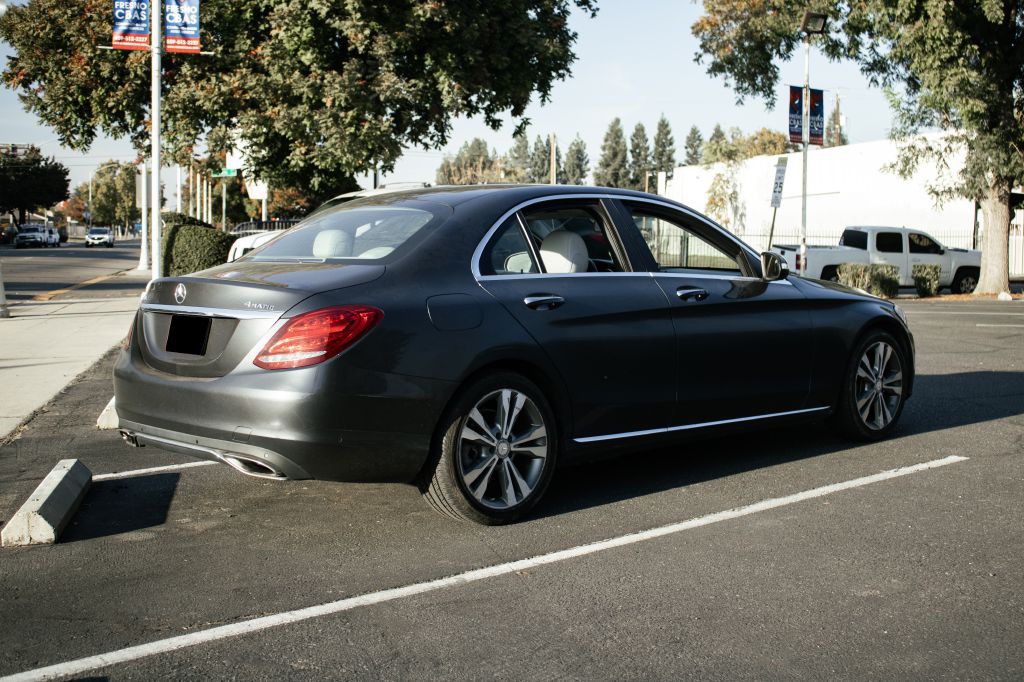 2015 Mercedes-Benz C-Class Image 10