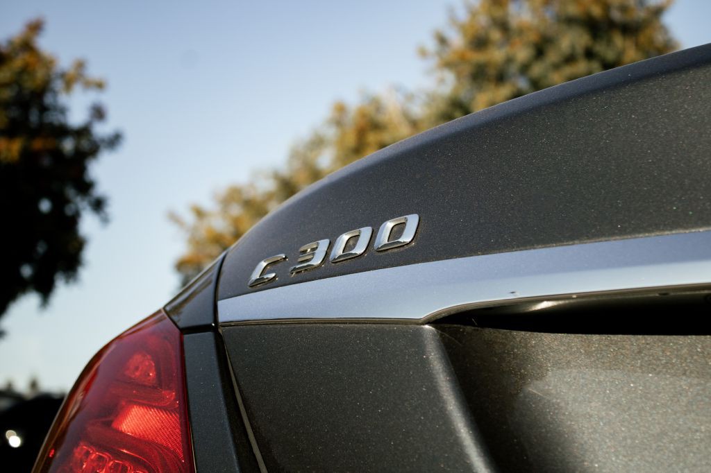 2015 Mercedes-Benz C-Class Image 16