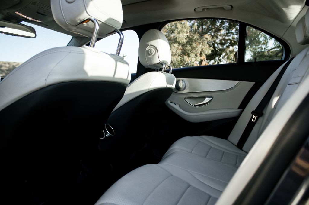 2015 Mercedes-Benz C-Class Image 21