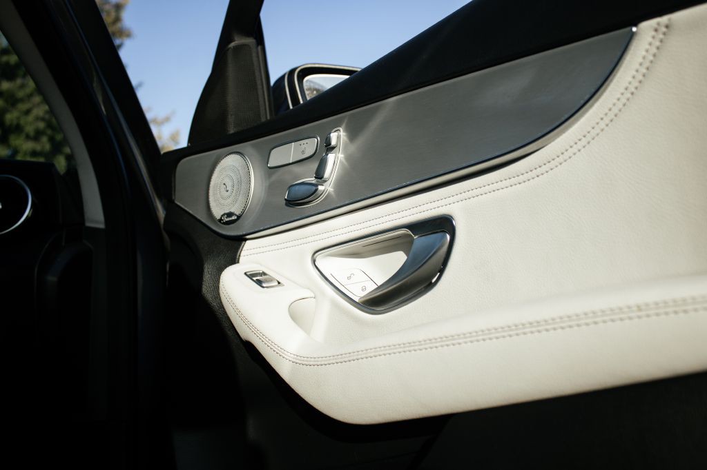 2015 Mercedes-Benz C-Class Image 32