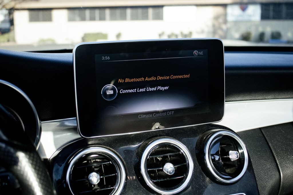 2015 Mercedes-Benz C-Class Image 41