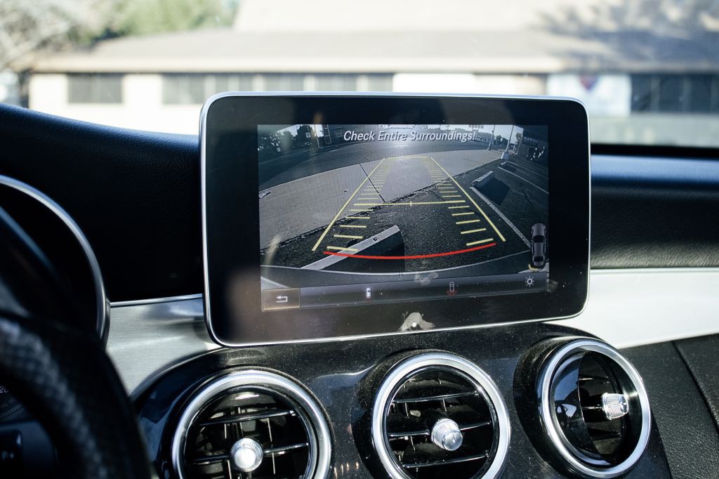 2015 Mercedes-Benz C-Class Image 42