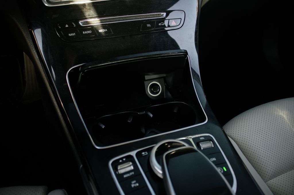 2015 Mercedes-Benz C-Class Image 50