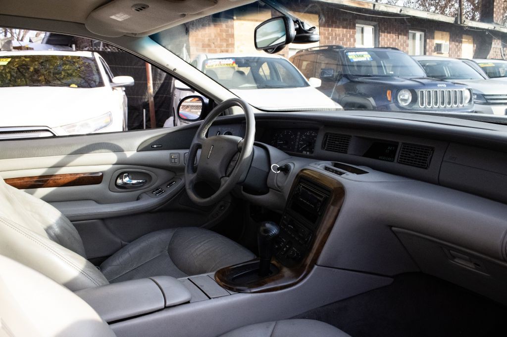1998 Lincoln Mark VI Image 9