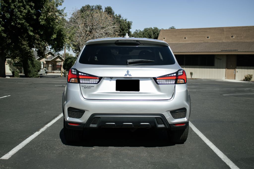 2021 Mitsubishi Outlander Image 5