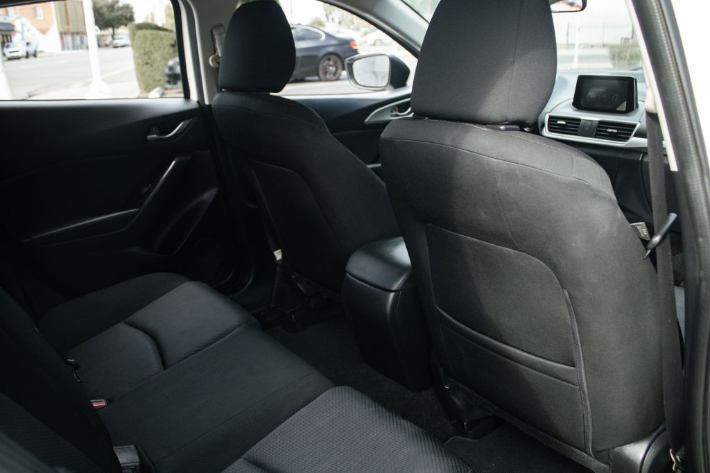 2017 Mazda Mazda3 Image 27